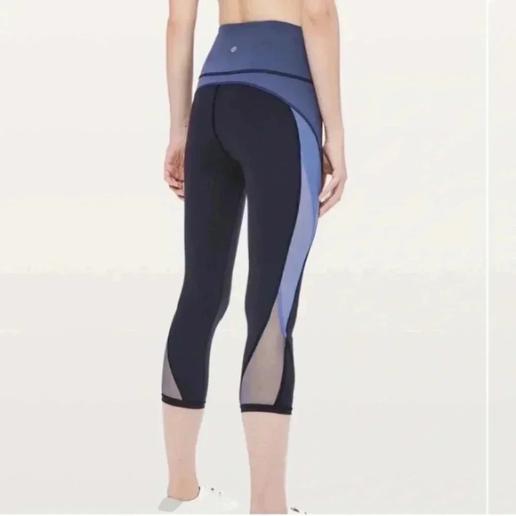 Lululemon Colour Me Ombre Crop 21” Leggings in Blue SZ 4 EUC - Picture 1 of 9